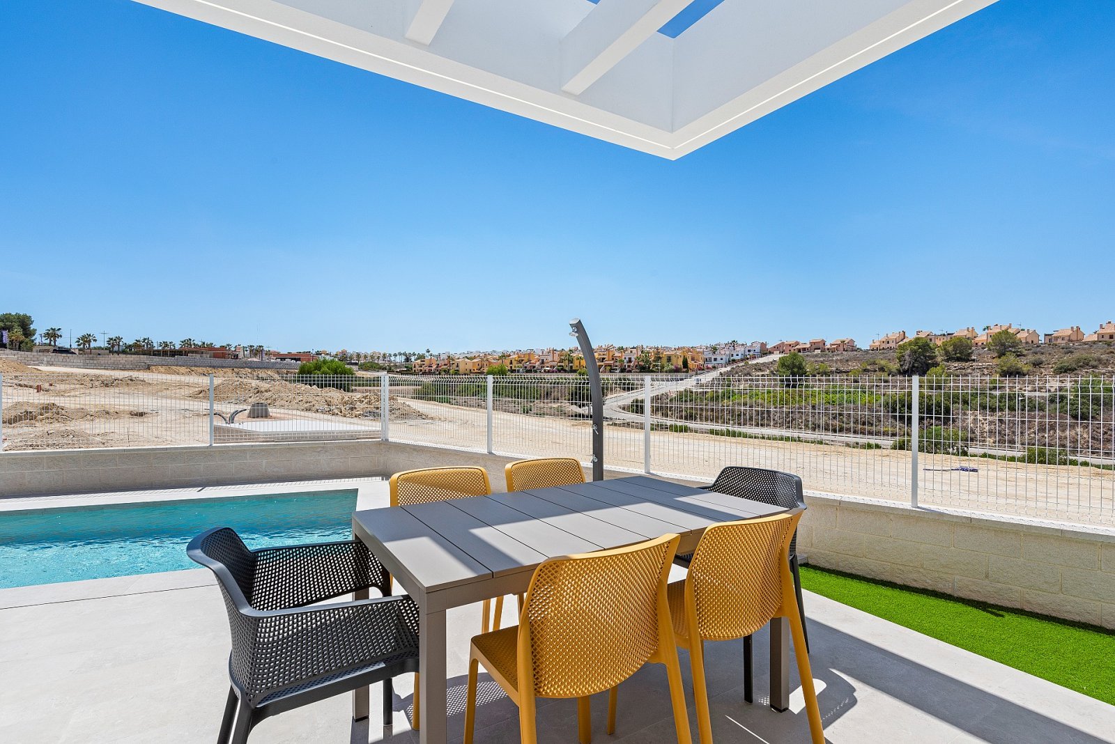 Traumhafte Villa mit Pool und Parkplatz