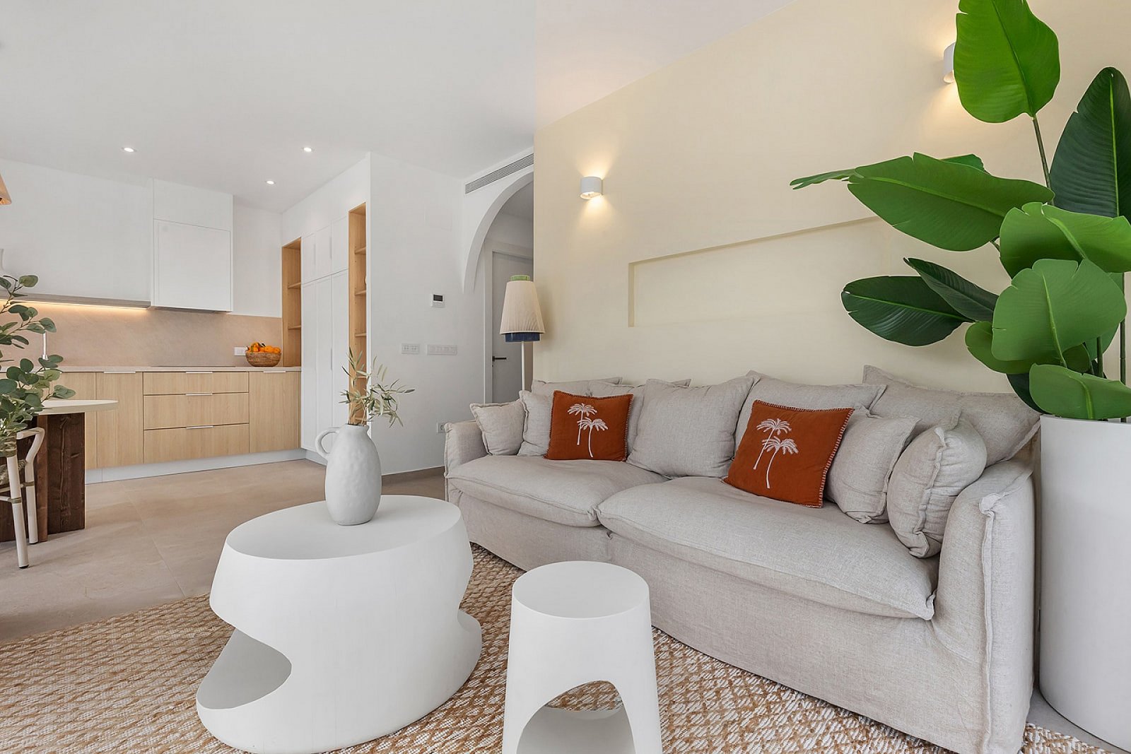 Stilvolles Apartment mit 3 Schlafzimmern, Gemeinschaftspool und Stellplatz
