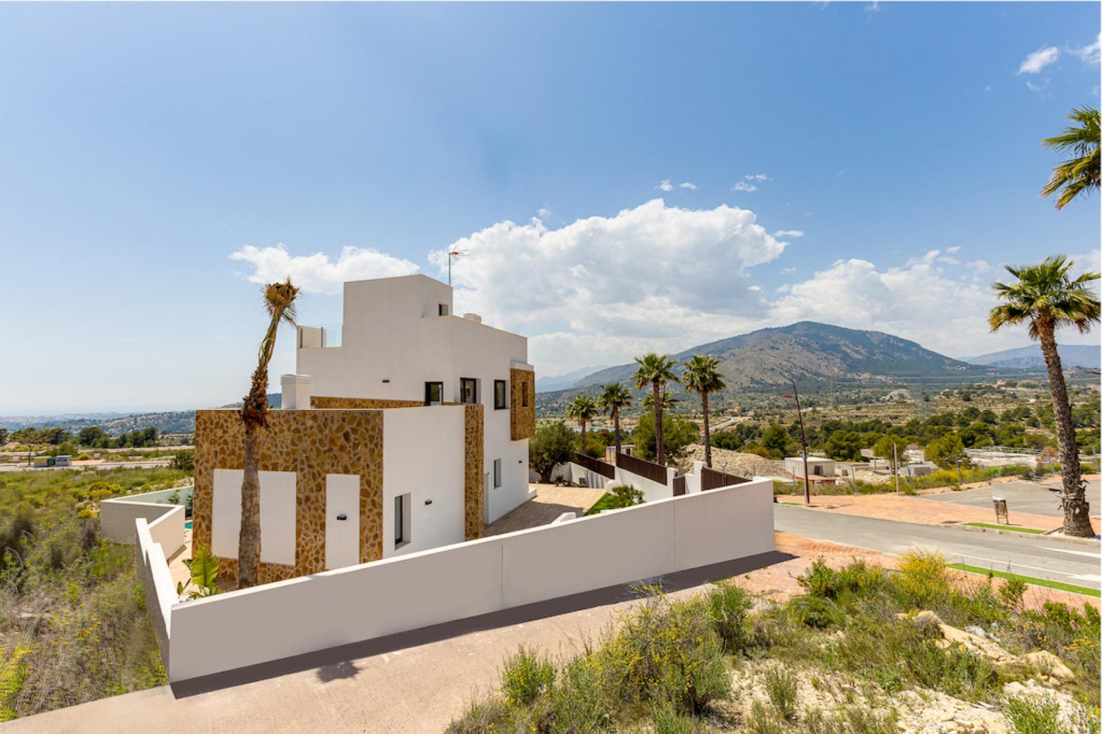 Moderne Villa mit 360° Panorama und Meerblick