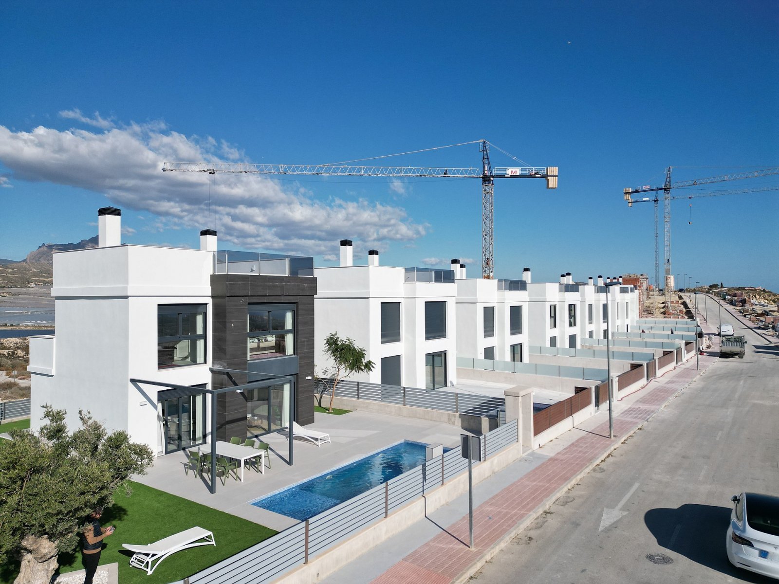 Modernes Zuhause mit Panorama & Pool