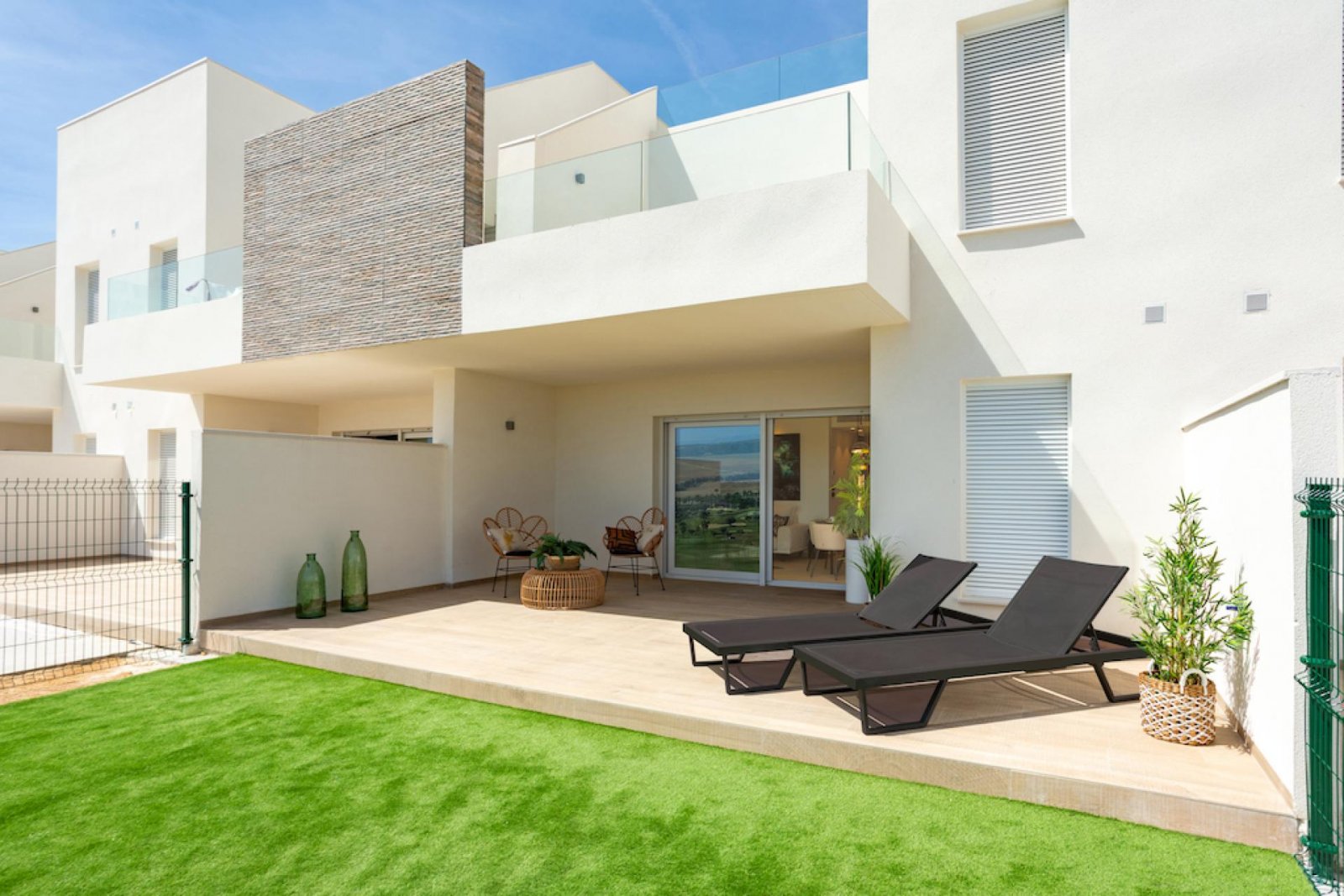La Finca Golf: Elegantes Apartment mit privatem Garten, Gemeinschaftspool und Tiefgarage 
