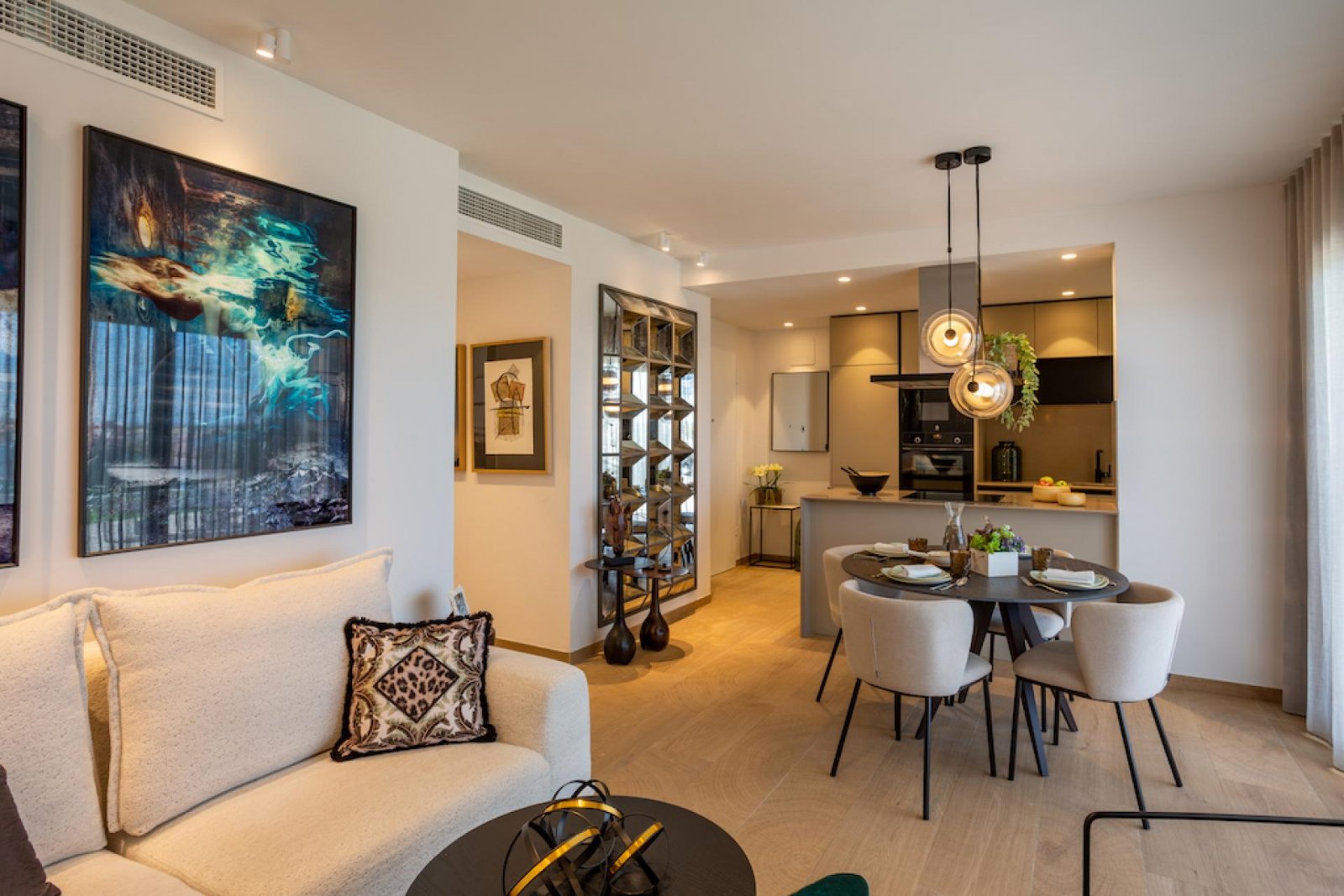 Stylishe Apartments mit Pool und Tiefgarage
