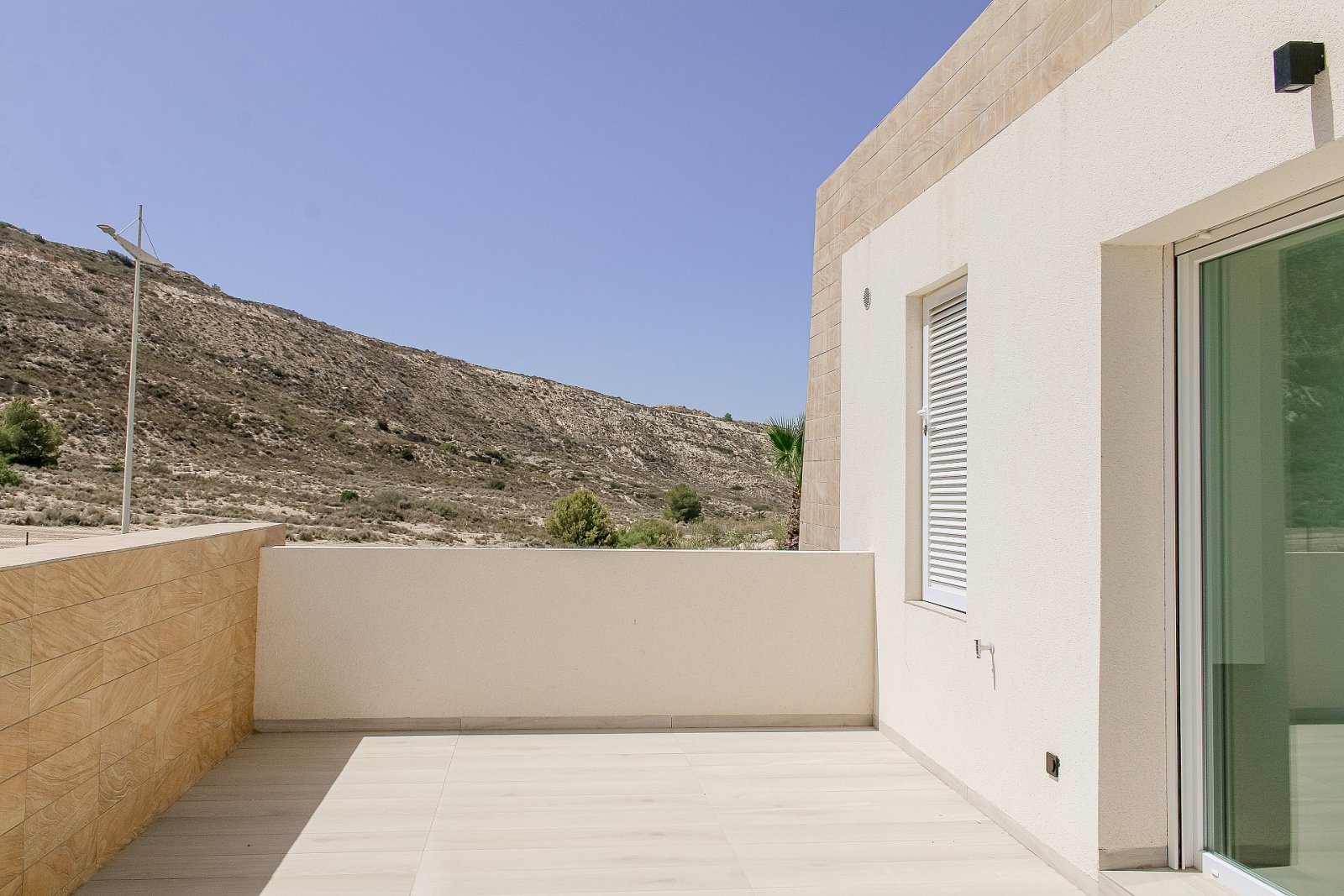 La Finca Golf: Exklusive Doppelhaushälfte mit Pool, Keller und Stellplatz 