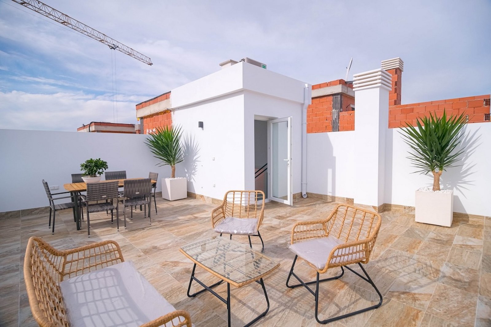 Moderne Villa mit Sonnenterrassen & eigenem Pool