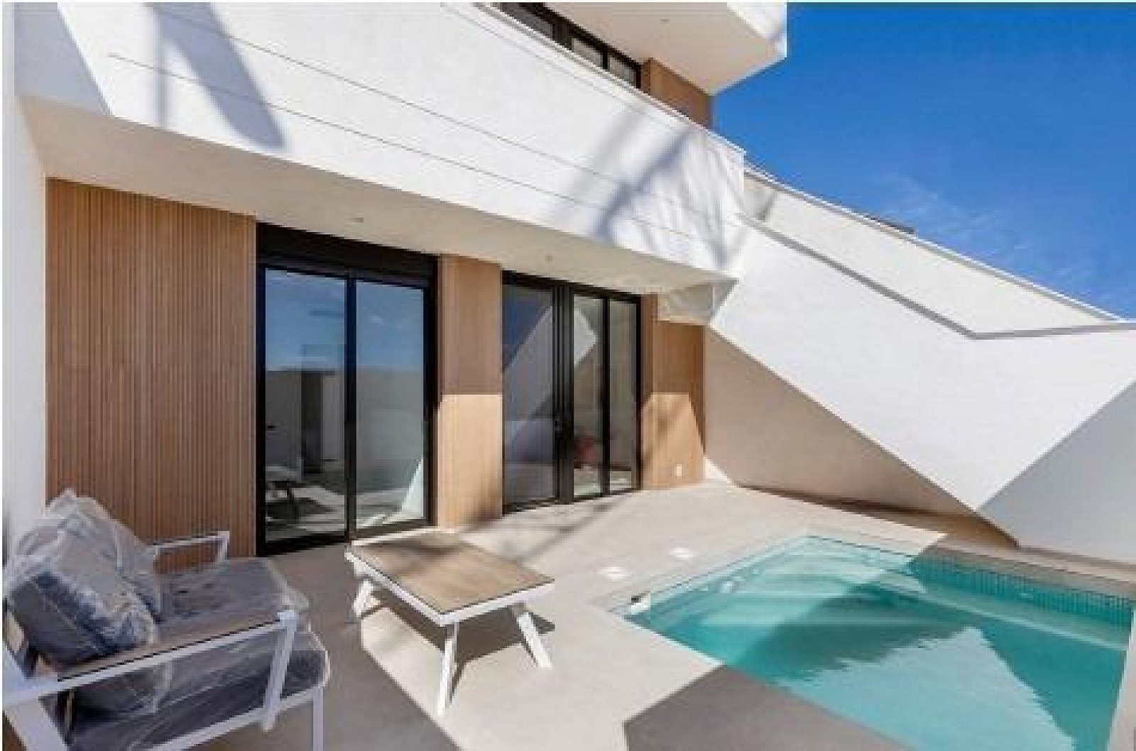 San Javier: Exklusive Gartenwohnung mit privatem Pool 