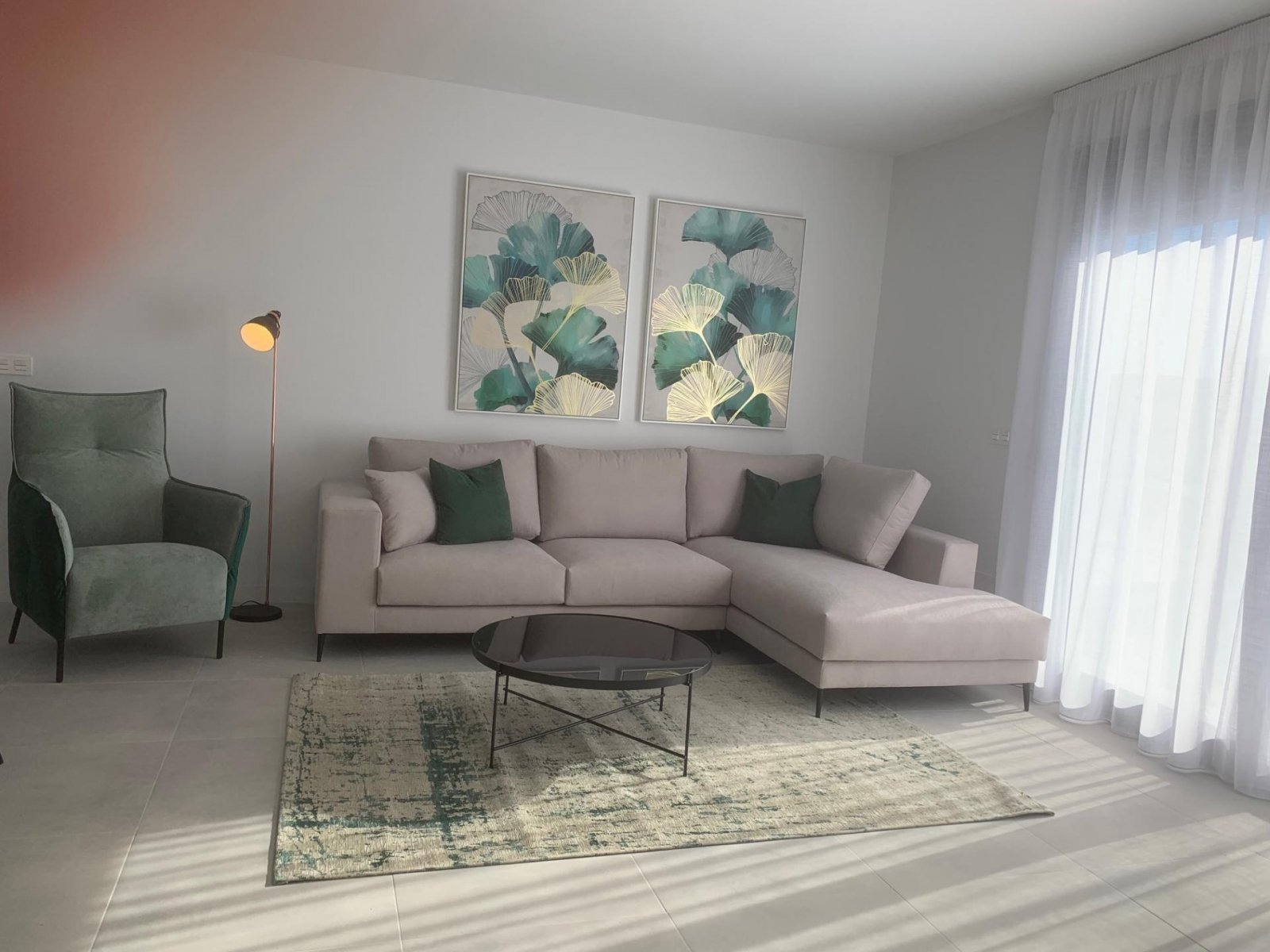 Moderne Villa mit privatem Pool & Garten