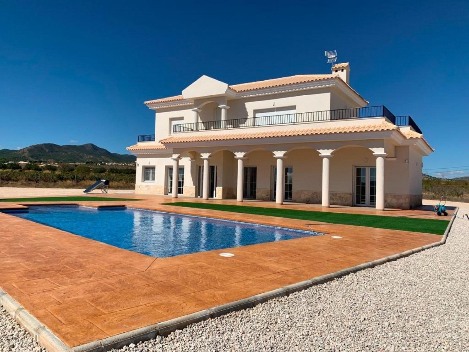 Pinoso: Traumvilla nach Maß in Pinoso – Exklusiv leben unter der Sonne Spaniens 