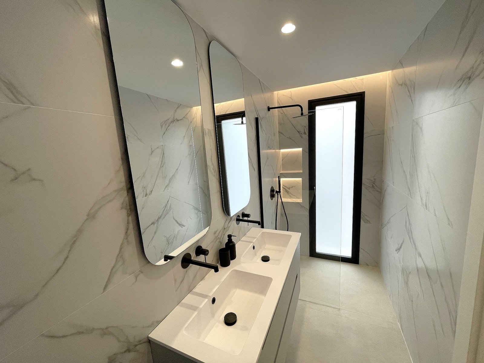 Exklusive Villa mit Pool und Garten in Molina de Segura