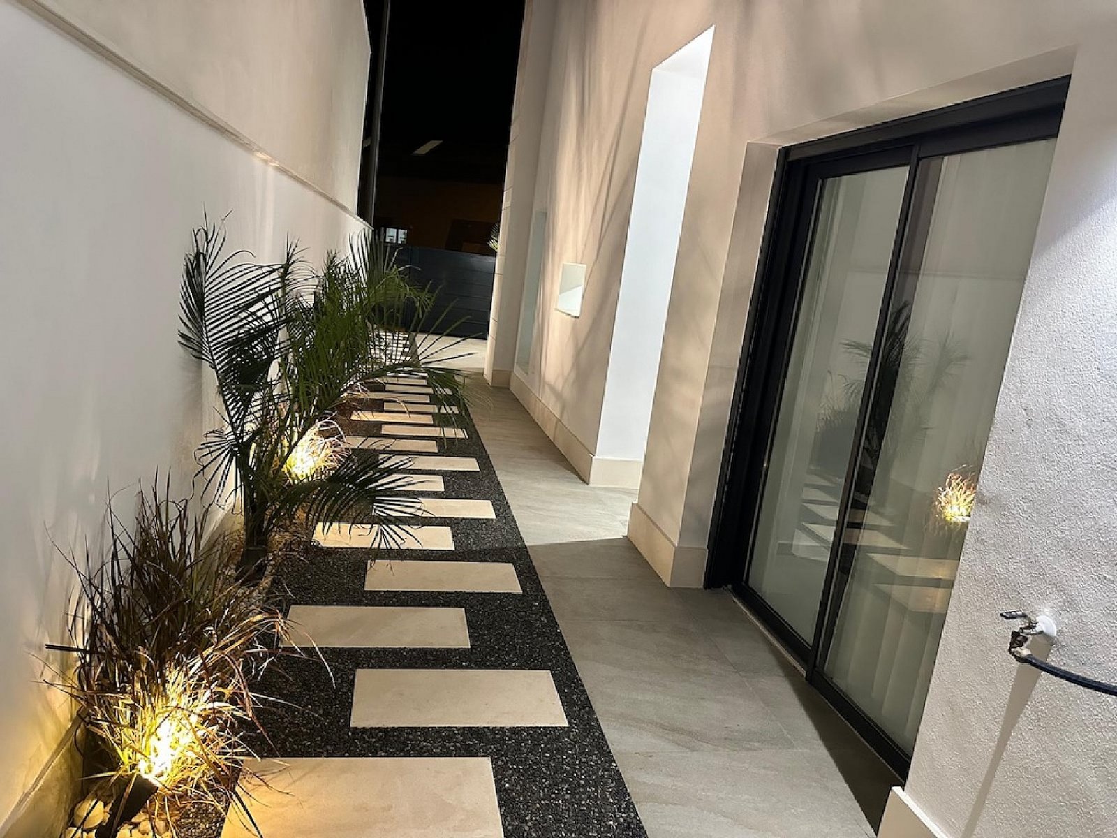 Mediterrane Villen mit privatem Pool in Strandnähe