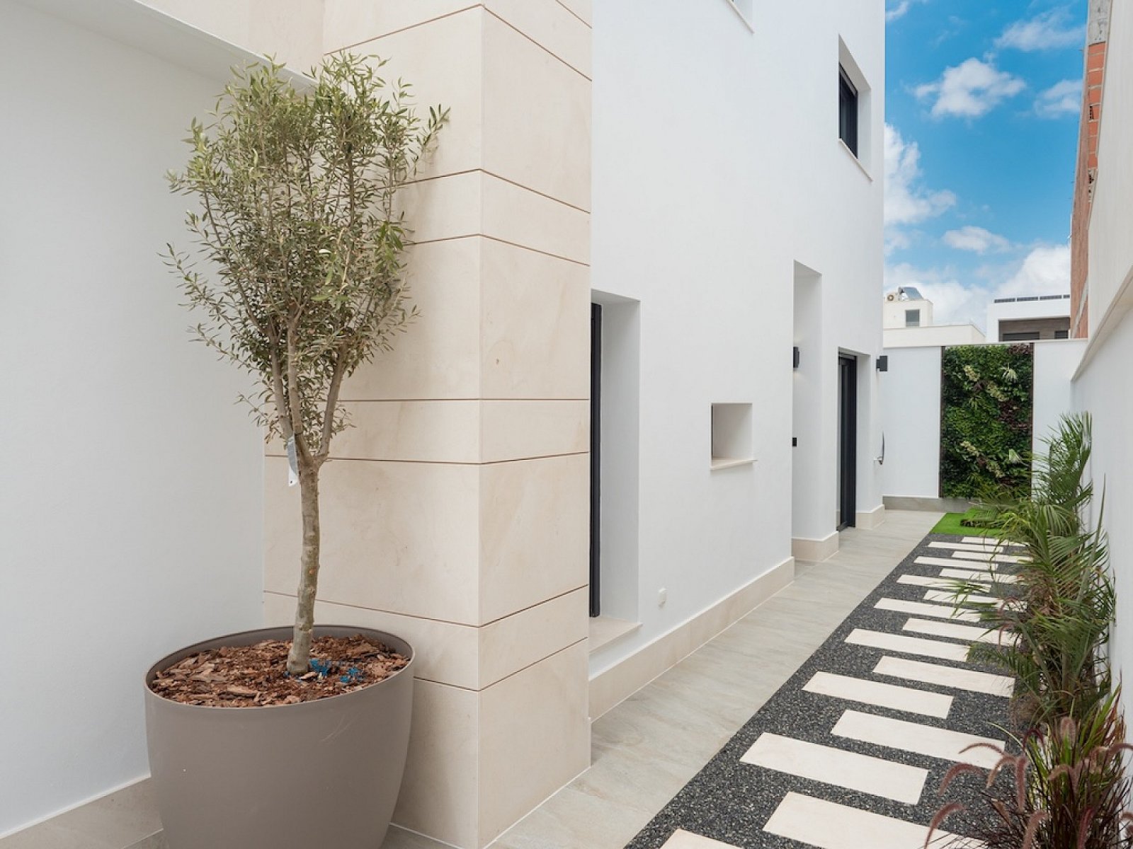 Mediterrane Villen mit privatem Pool in Strandnähe