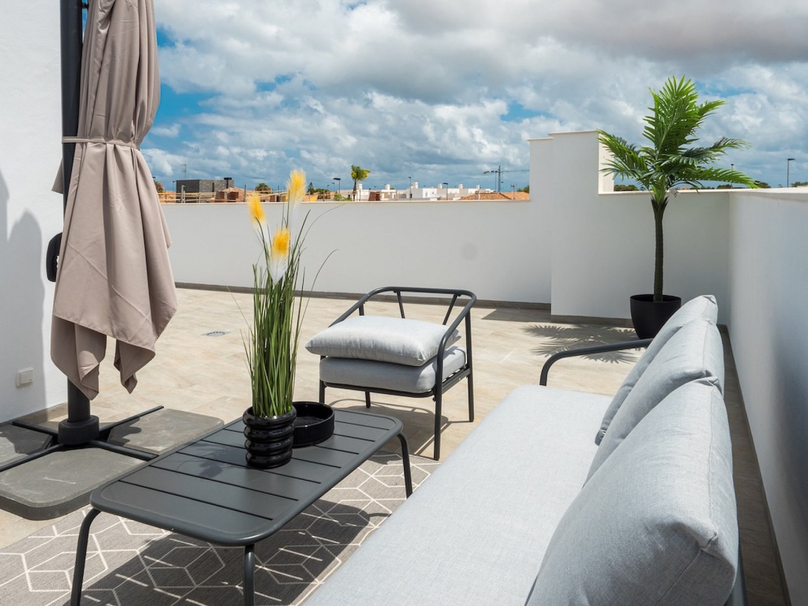 Mediterrane Villen mit privatem Pool in Strandnähe