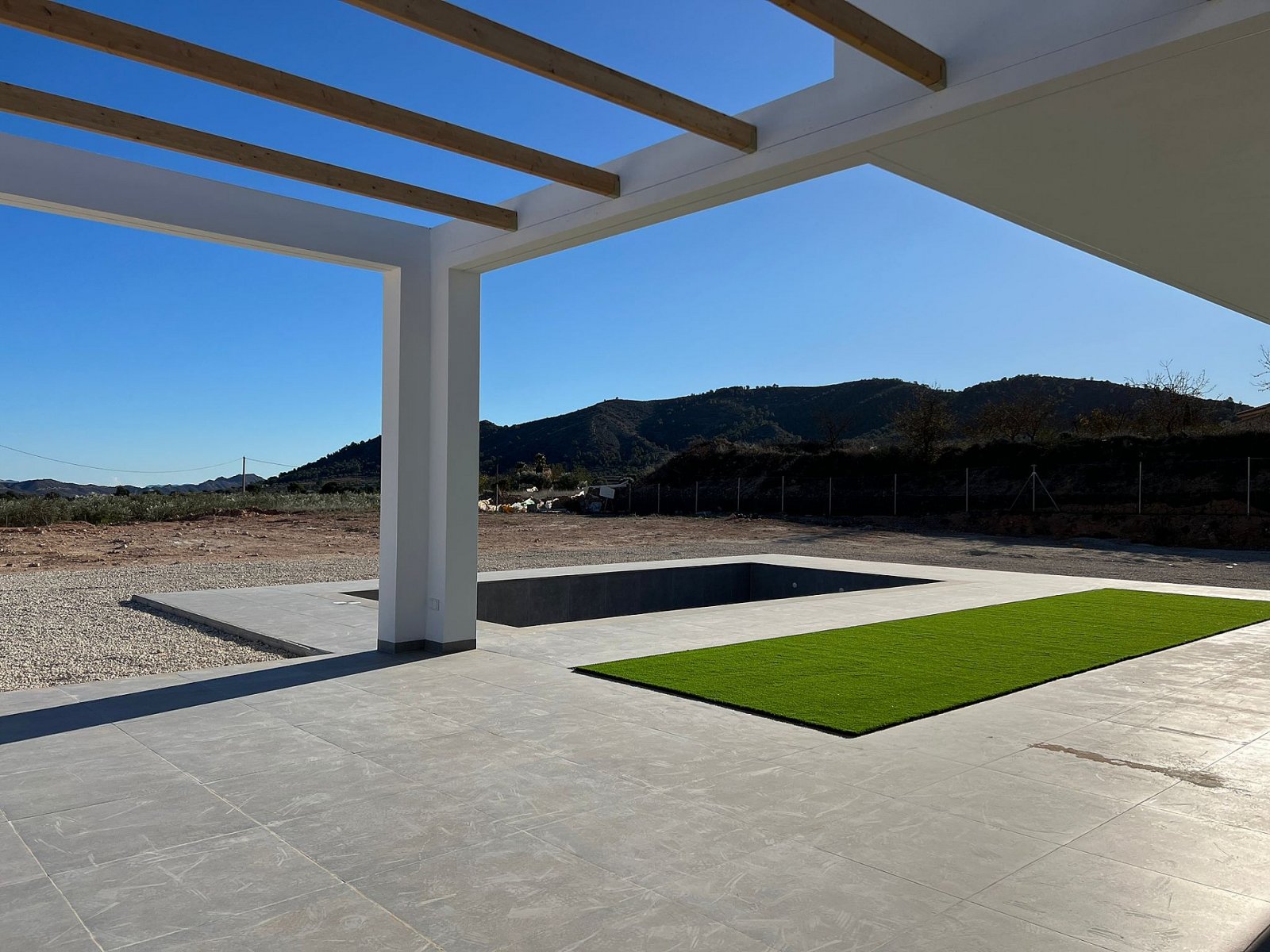 Luxusvilla mit Pool, Garage und spektakulärem Panorama