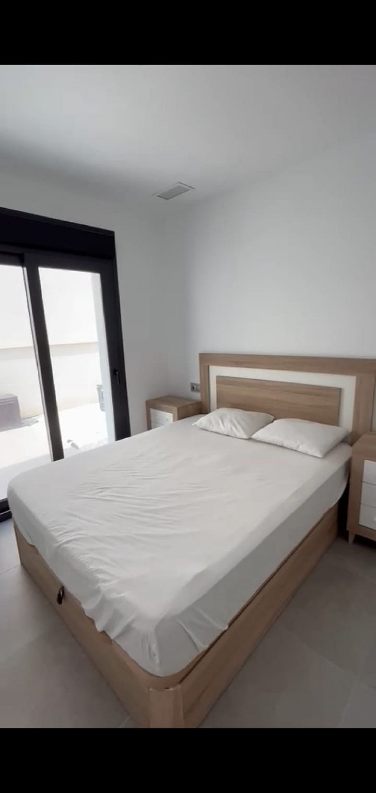 Moderne Reihenvilla mit Pool & Terrasse
