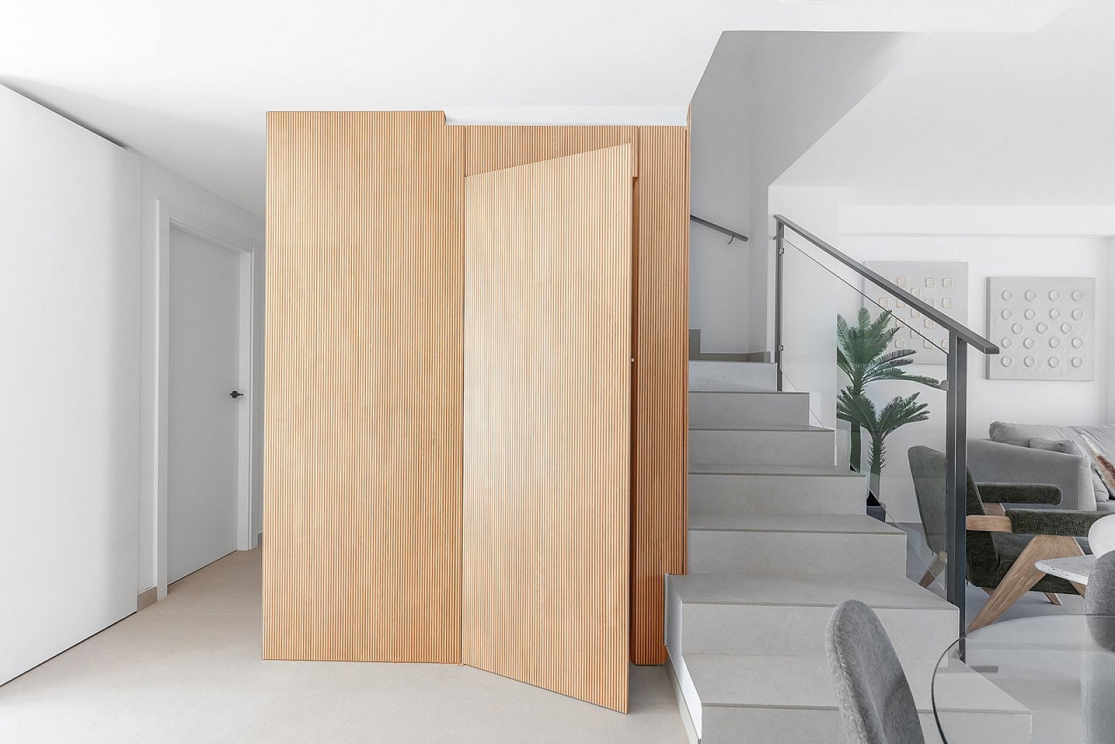Moderne Reihenvilla mit 4 Schlafzimmern, Gemeinschaftspool & Tiefgarage