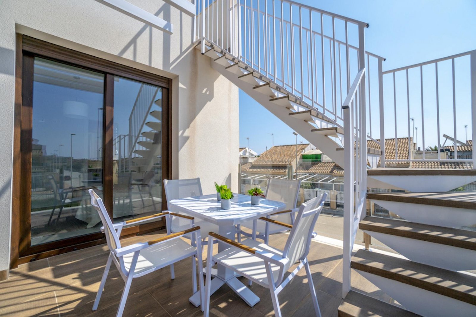 San Pedro Del Pinatar: Sonnenoase mit Pool und Privatem Parkplatz 