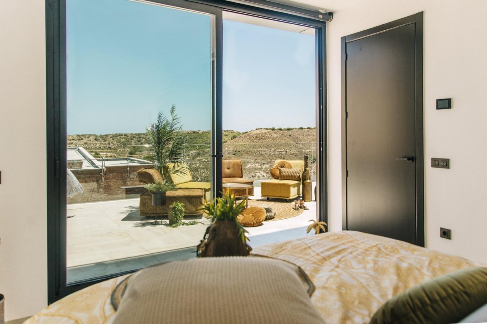 Exklusive Villa mit Infinity-Pool & Meerblick