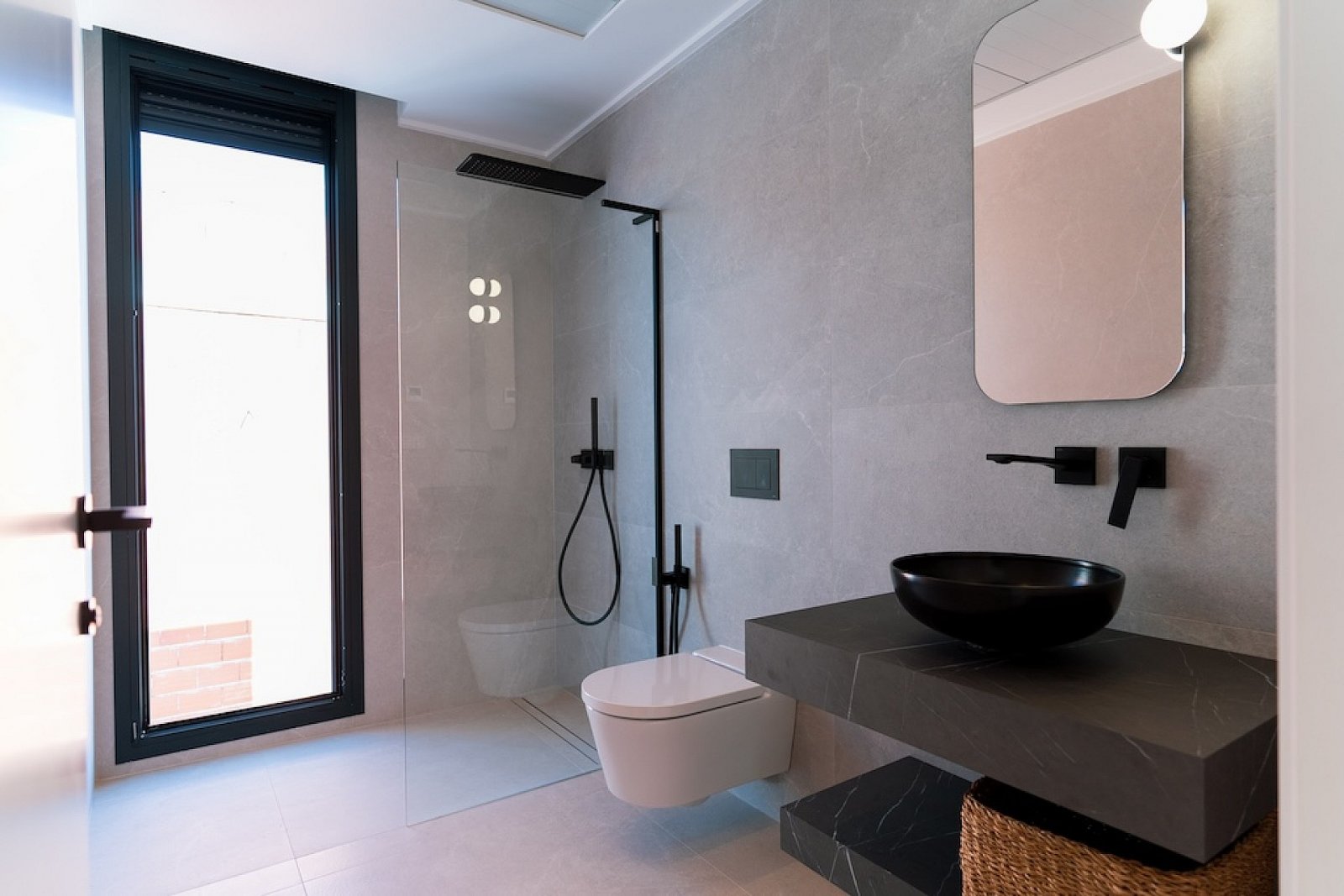 Moderne Villa mit privatem Pool