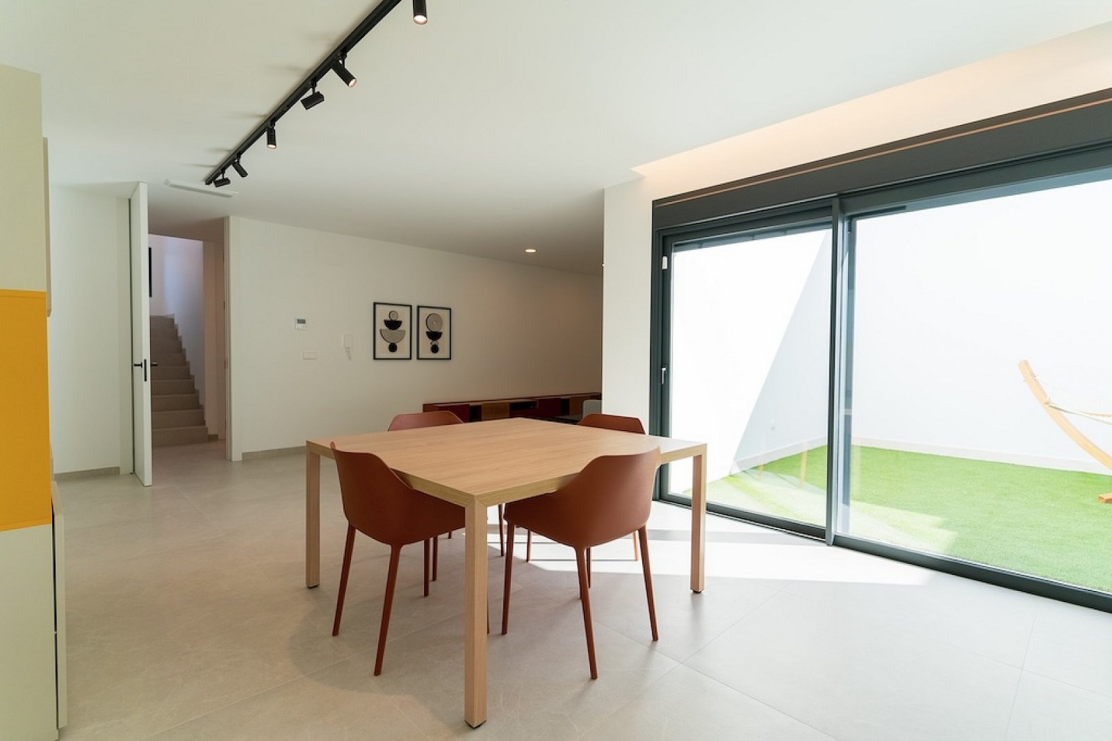 Moderne Villa mit privatem Pool