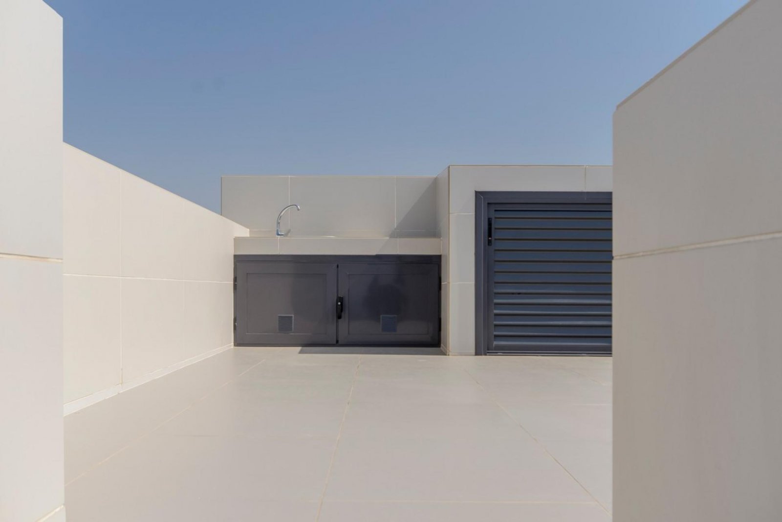 Luxusresidenz – Privatpool, Garage & elegantes Wohnen