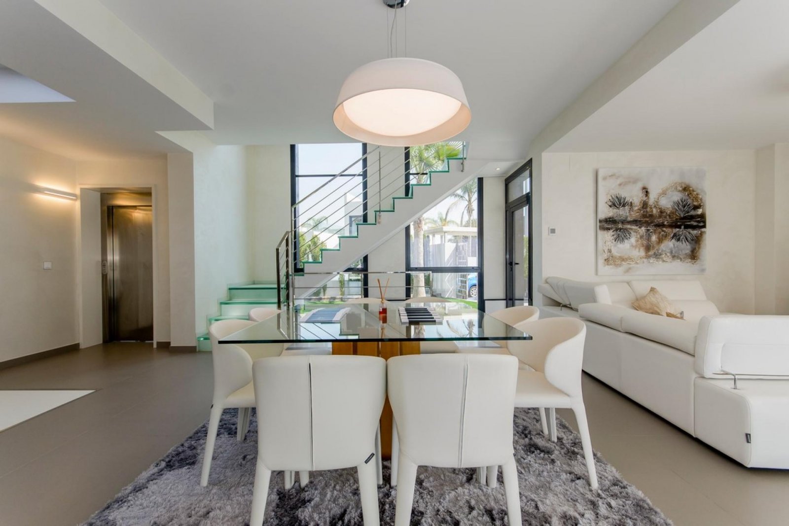 Luxusresidenz – Privatpool, Garage & elegantes Wohnen