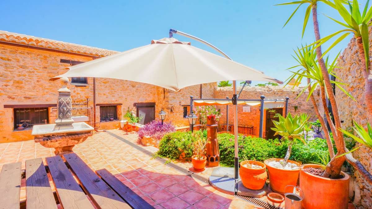 Charmante Finca mit Hotel-Lizenz und Potenzial