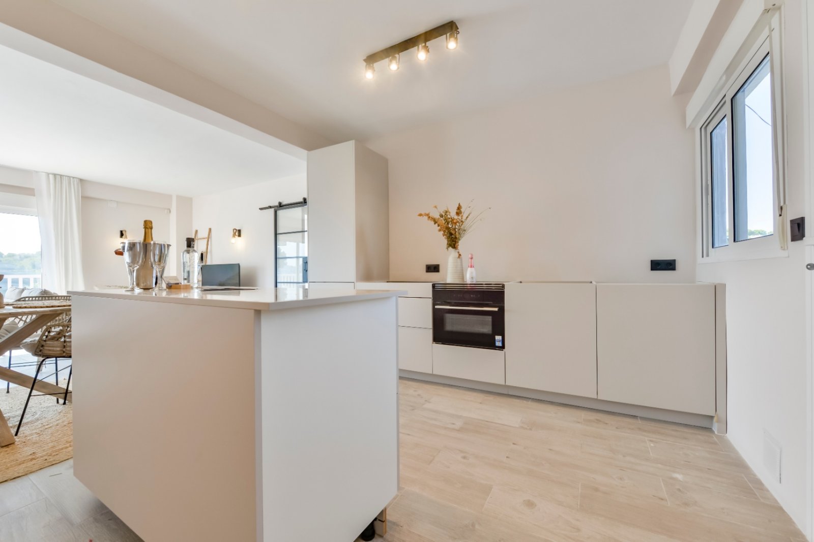 Stilvolle Wohnung in direkter Strandnähe