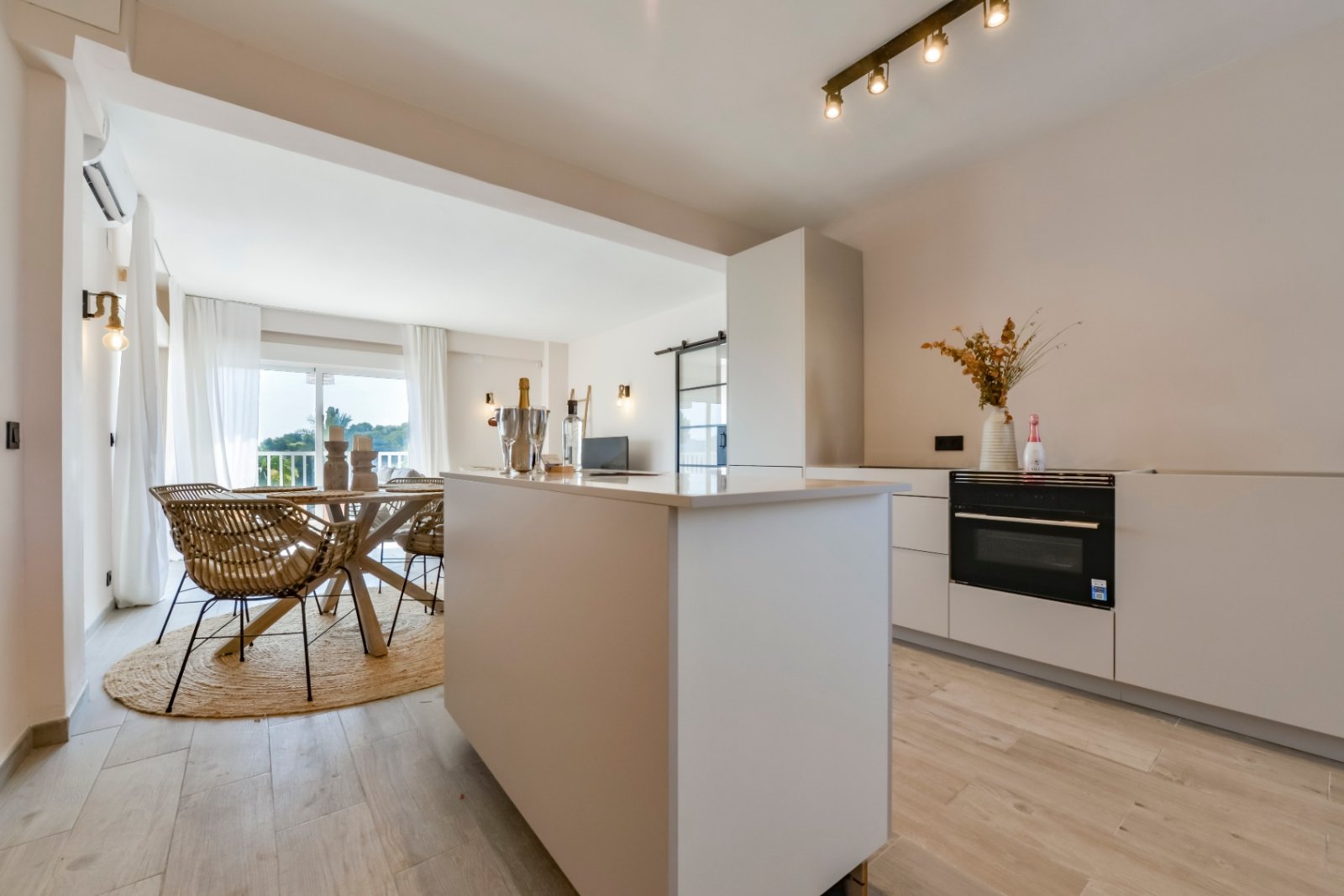 Stilvolle Wohnung in direkter Strandnähe
