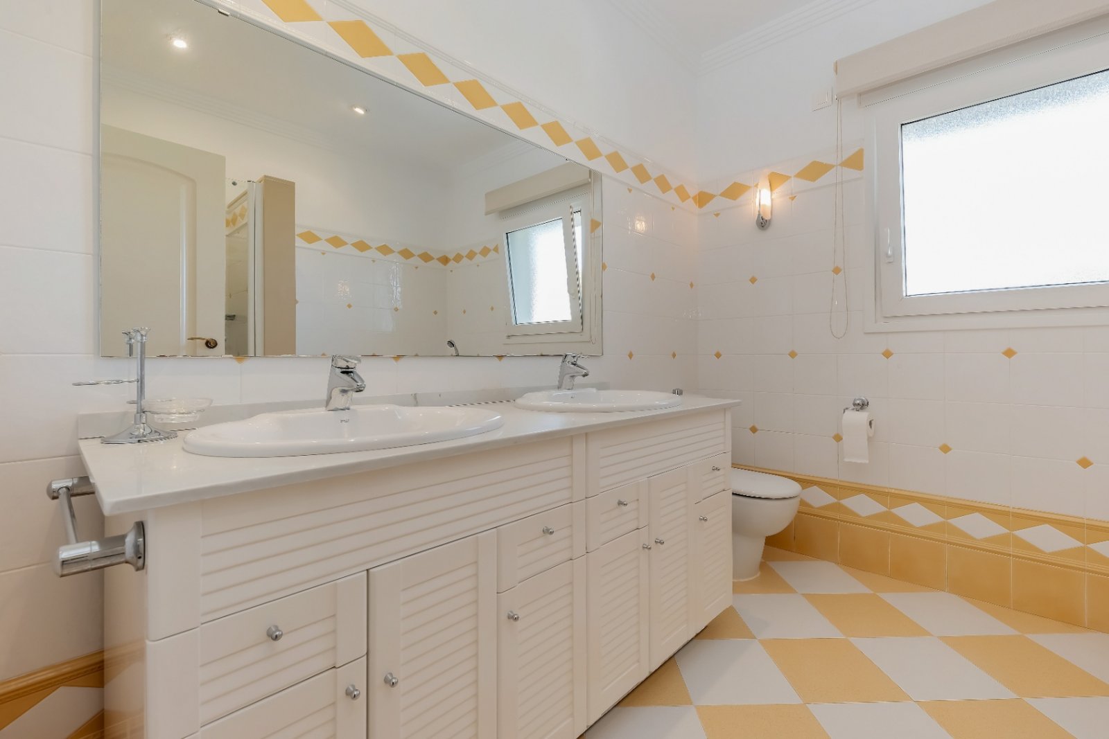 Mediterrane Luxusvilla mit spektakulärem Meerblick