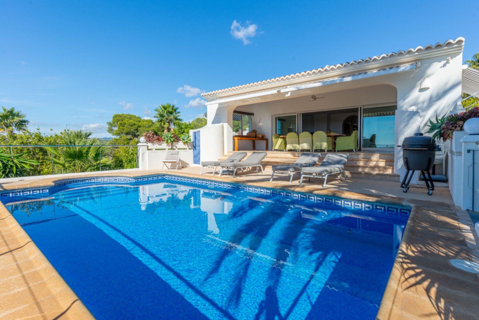 Mediterrane Luxusvilla mit spektakulärem Meerblick