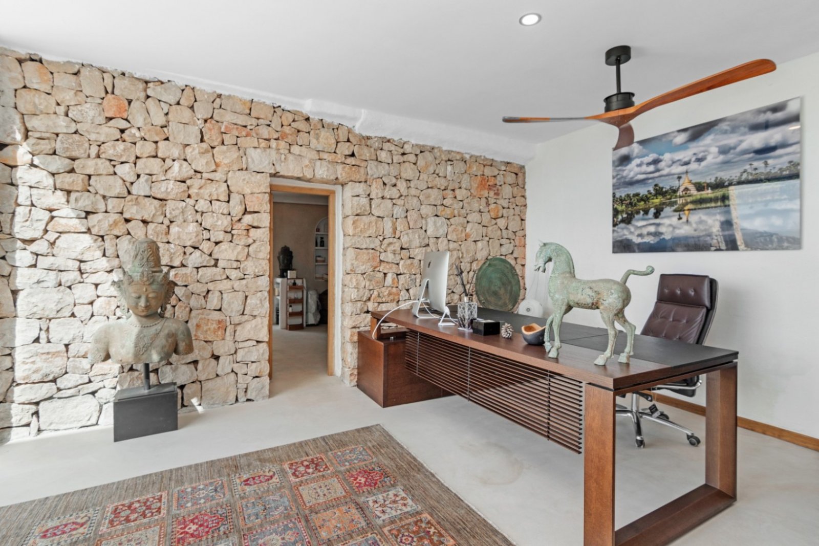 Designvilla mit Panoramablick und Meerfront