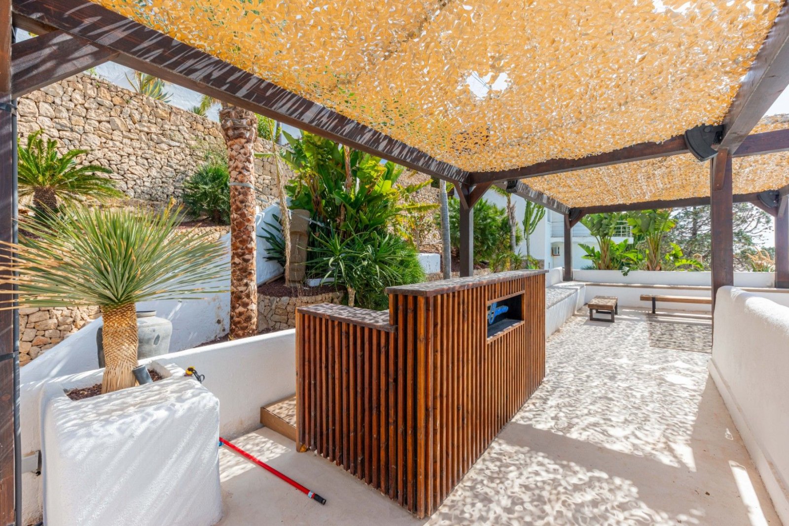 Designvilla mit Panoramablick und Meerfront