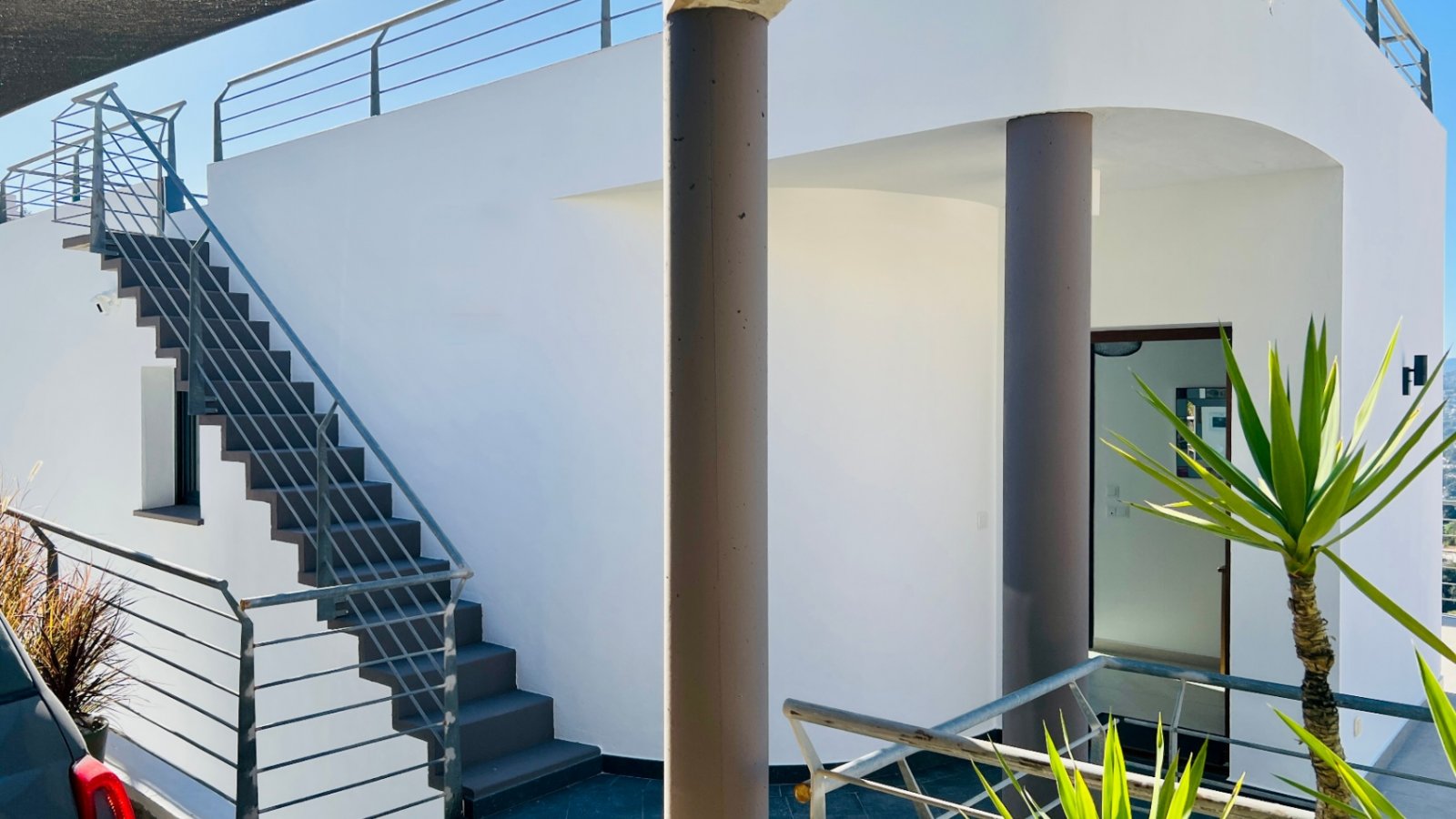 Moderne Villa mit Panoramablick auf das Meer