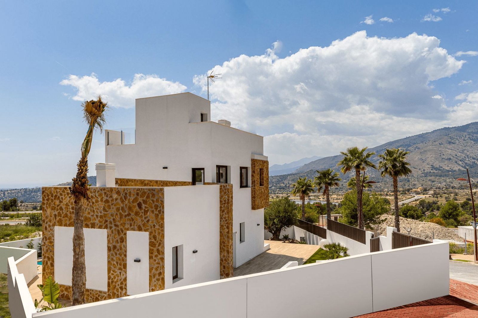 Moderne Neubauvilla in exklusiver Wohnanlage