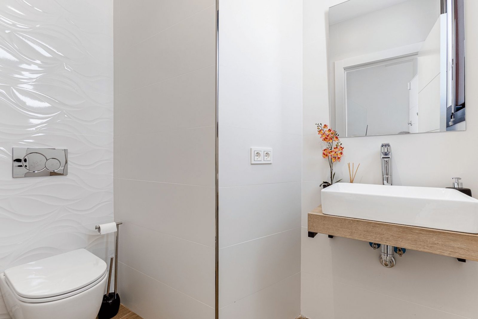 Moderne Neubauvilla in exklusiver Wohnanlage