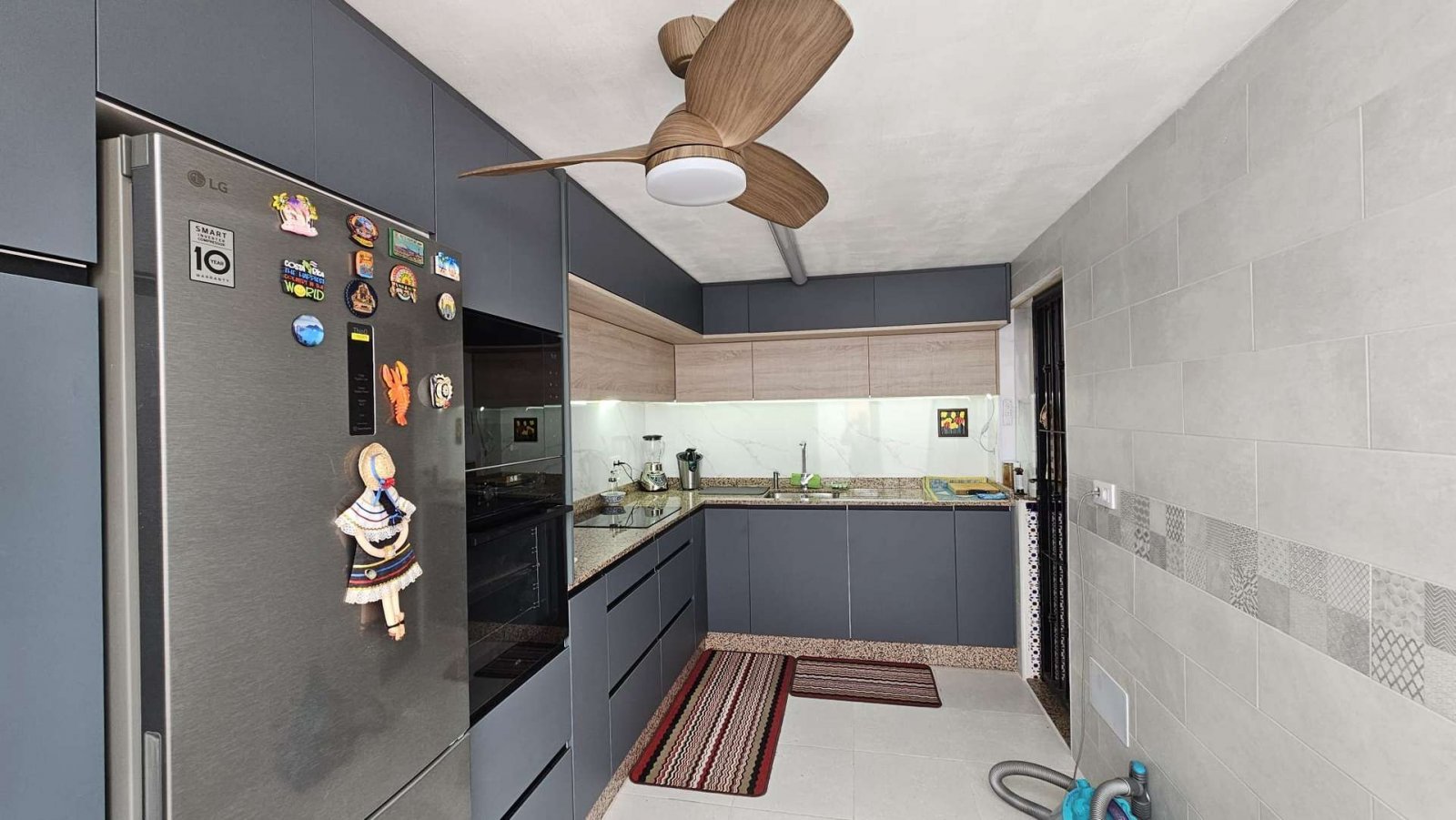 Charmante Eckvilla mit Garage nahe Strand