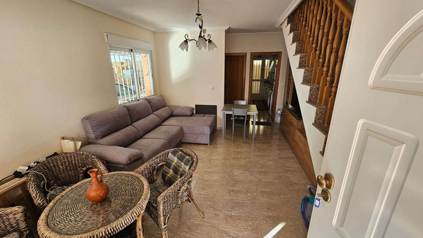 Charmante Eckvilla mit Garage nahe Strand