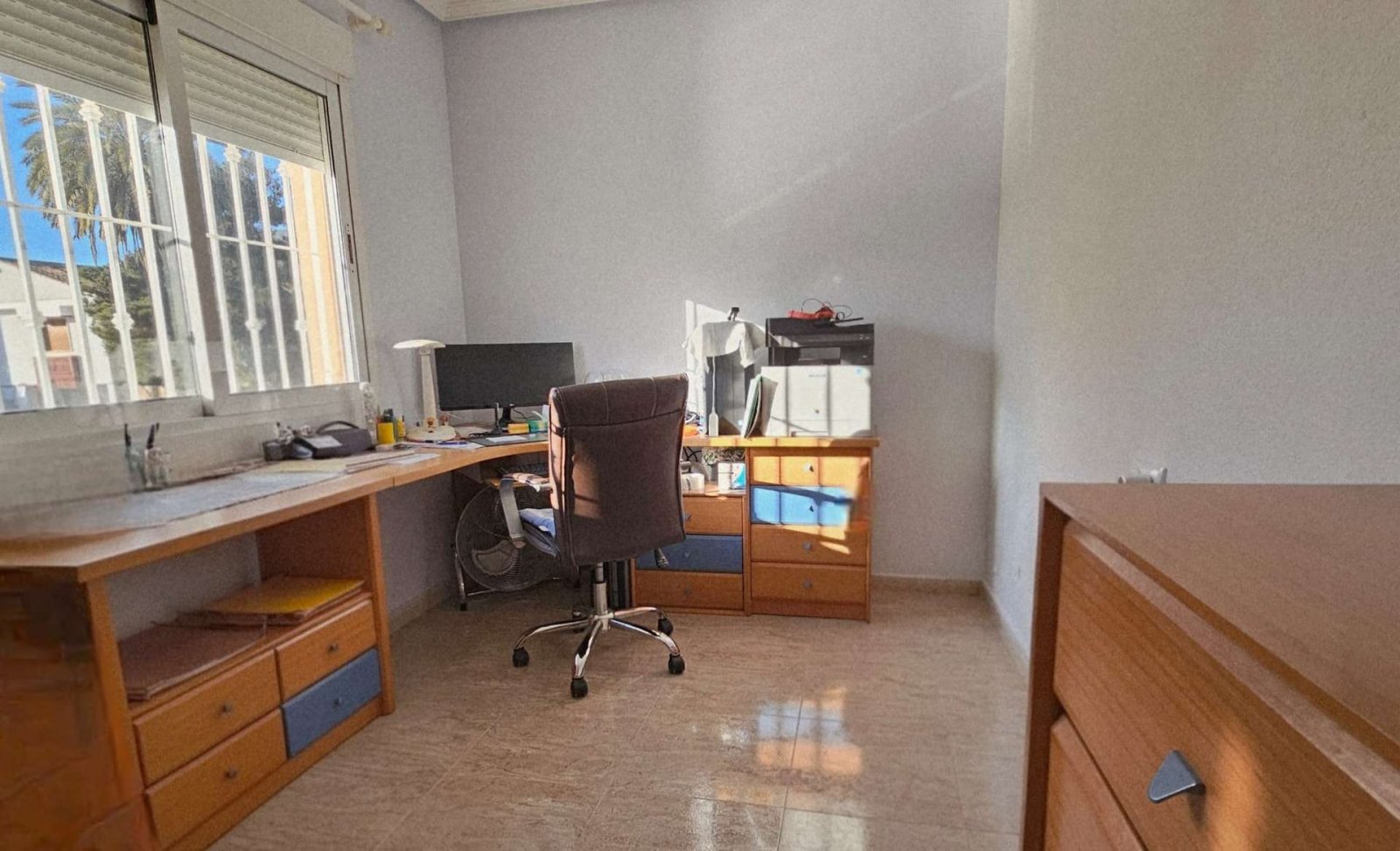 Charmante Eckvilla mit Garage nahe Strand
