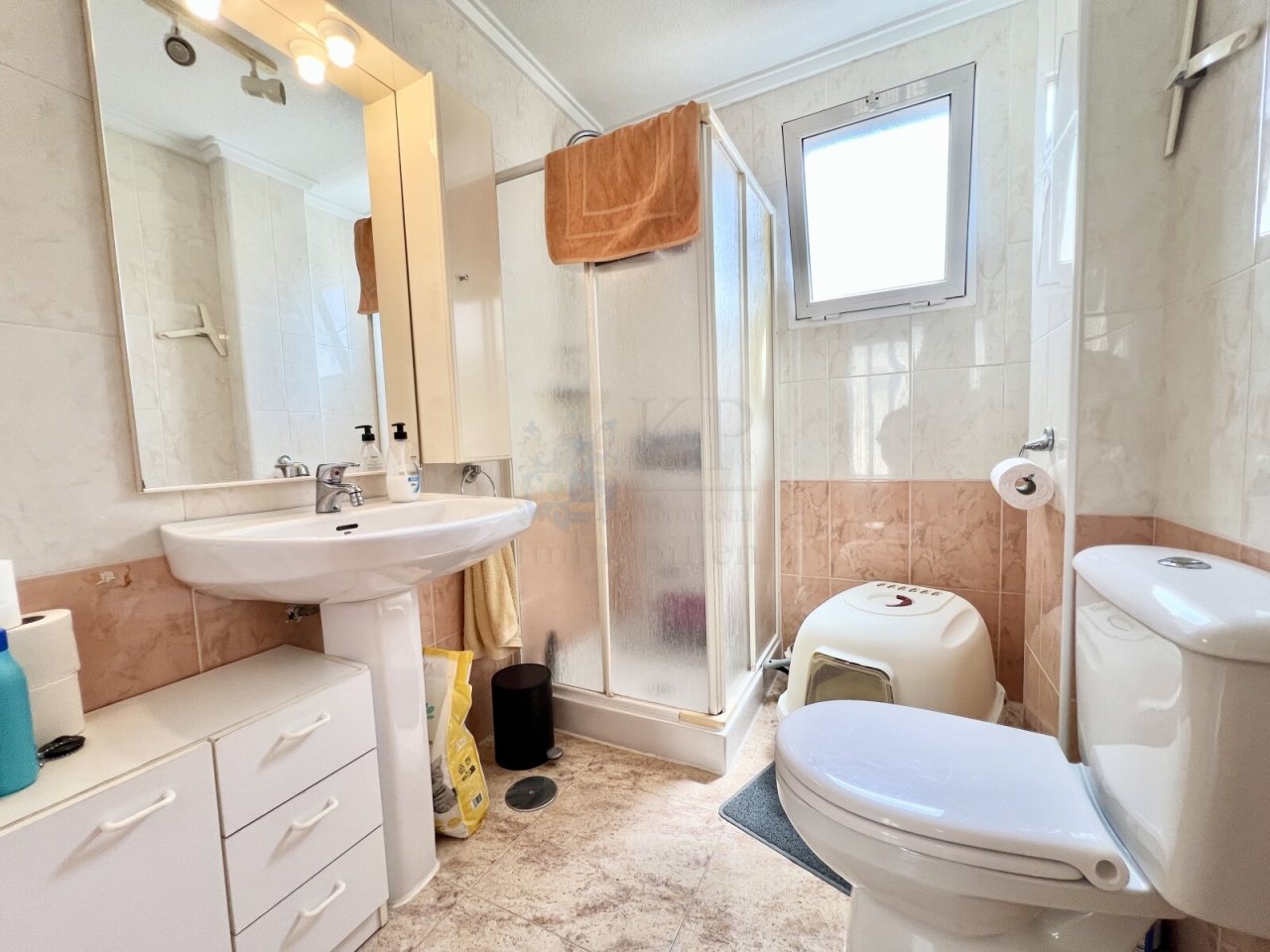 BADEZIMMER IM OBERGESCHOSS