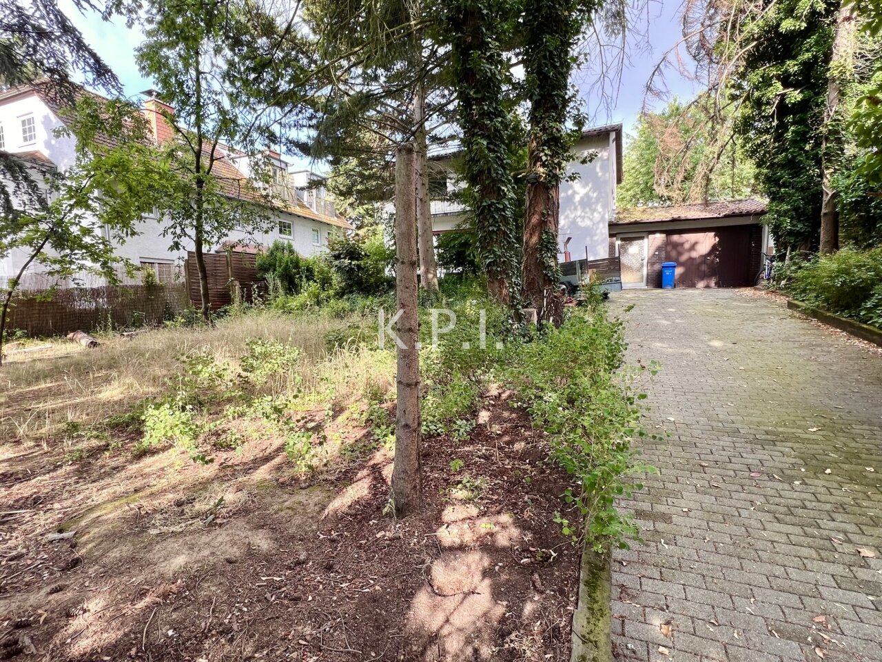 Hofheim: ***VERKAUFT***HOFHEIM: SCHÖNES EFH AUF GROSSEM GRUNDSTÜCK MIT SÜDAUSRICHTUNG 