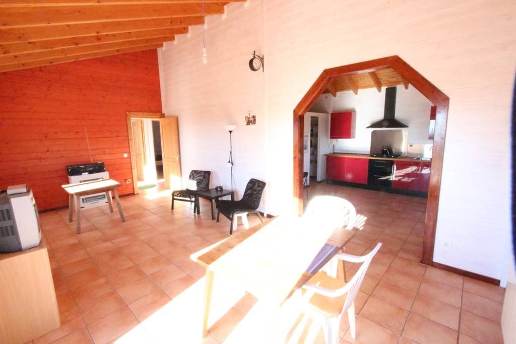 This villa is located in the beautiful natural environment of Jijona. The villa has a nice large plot of 25,000 m2.The beautiful nature that surrou...