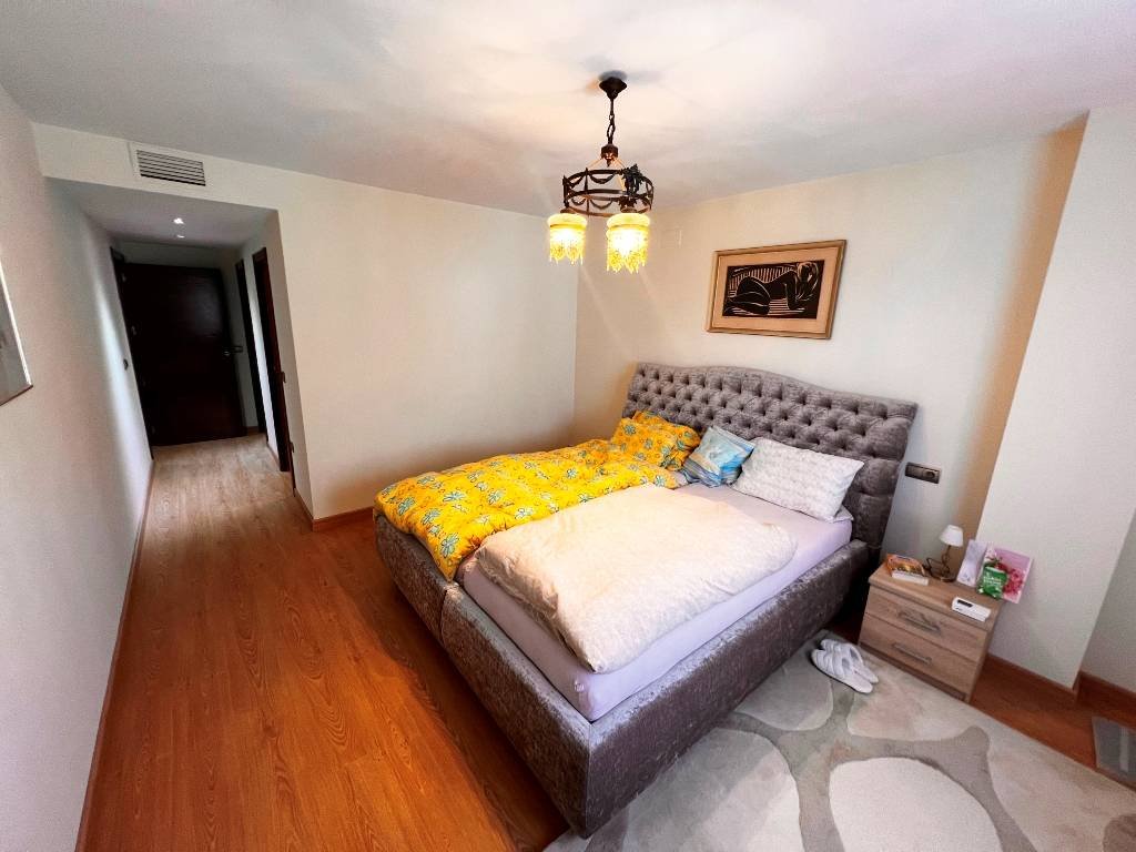 Villa of 424 m2 on a 640 m2 plot, located in a very quiet residential area just 200 m to the village of Jijona. It takes only 5 minutes to get to t...