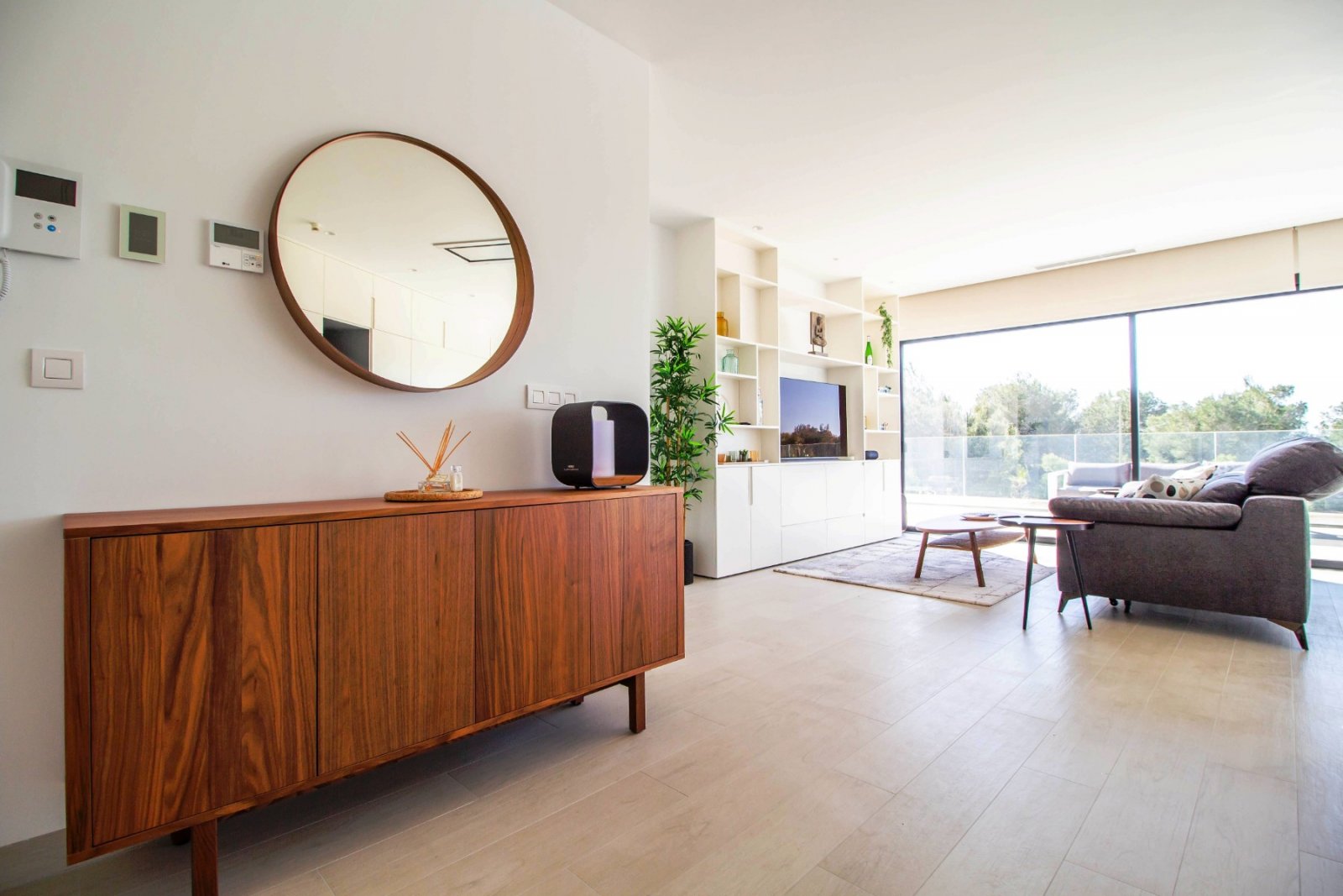   A South Facing, Three Bedroom, First Floor Apartment in Las Colinas Golf Resort, a prestigious 5* resort, with clubhouse, restaurant, bar and sup...