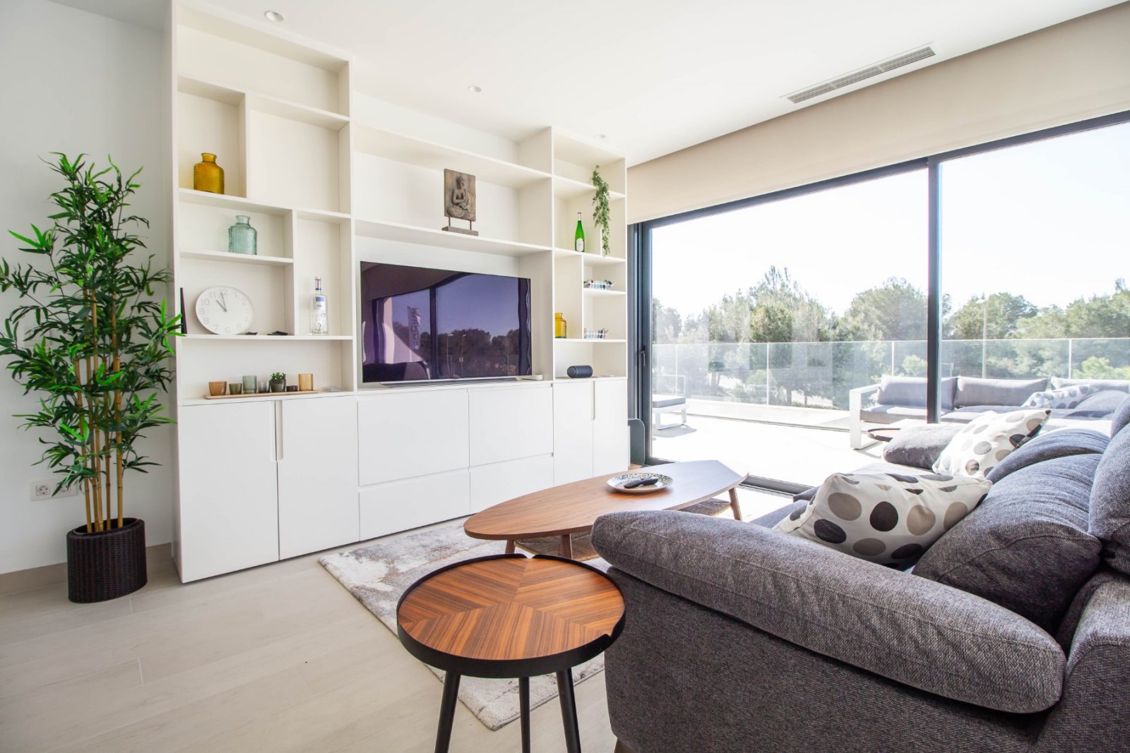   A South Facing, Three Bedroom, First Floor Apartment in Las Colinas Golf Resort, a prestigious 5* resort, with clubhouse, restaurant, bar and sup...