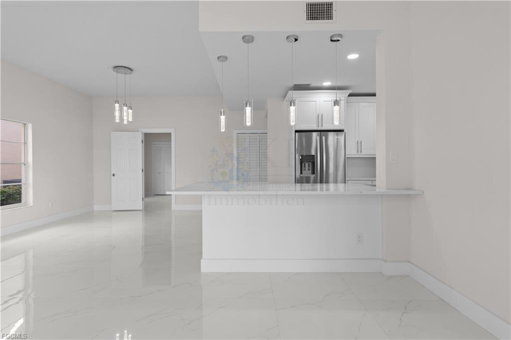 Capstan II: Modernes Wohnen mit Gulf-Access und Poolnähe