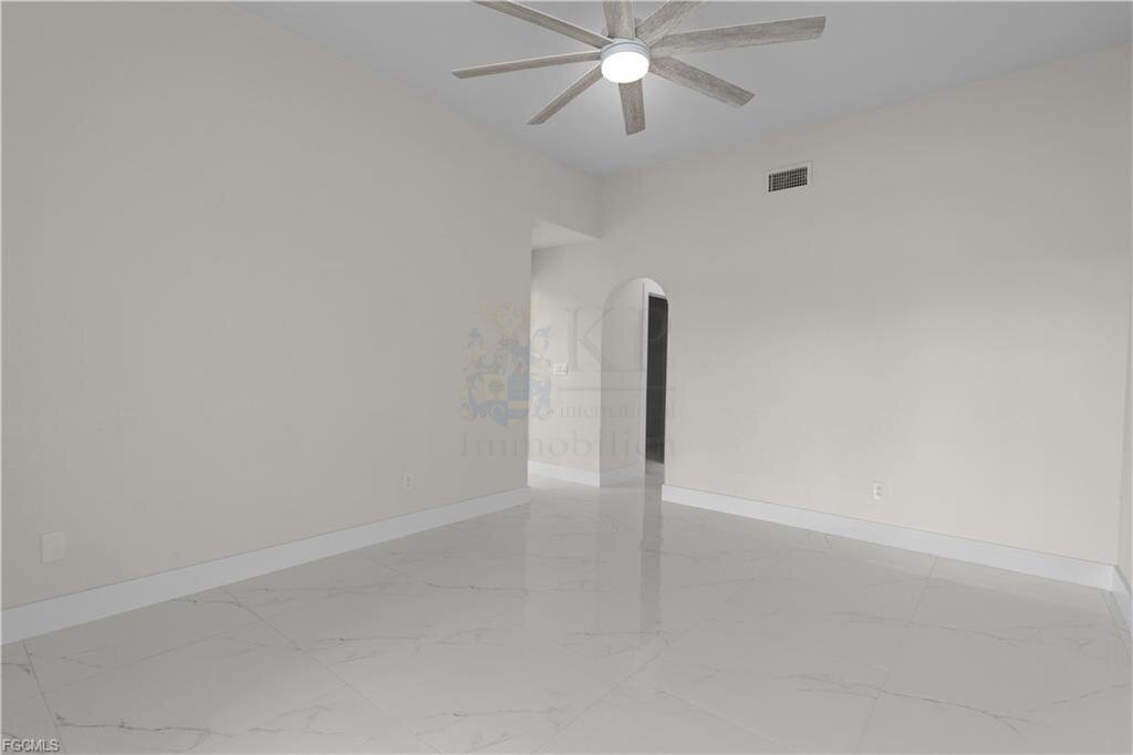 Capstan II: Modernes Wohnen mit Gulf-Access und Poolnähe