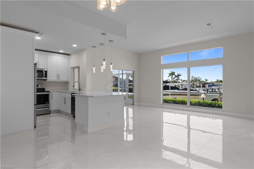 Capstan II: Modernes Wohnen mit Gulf-Access und Poolnähe