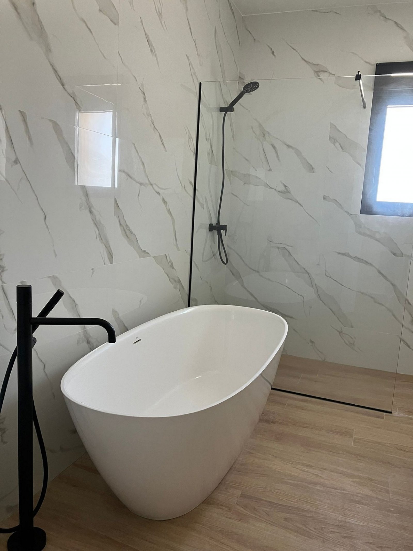 <p>Villa provided with 3 Bedrooms and 2 Bathrooms, private swimming pool and parking space on own plot. </p><p>Villa Bon Sol is a Luxury Three Bedr...