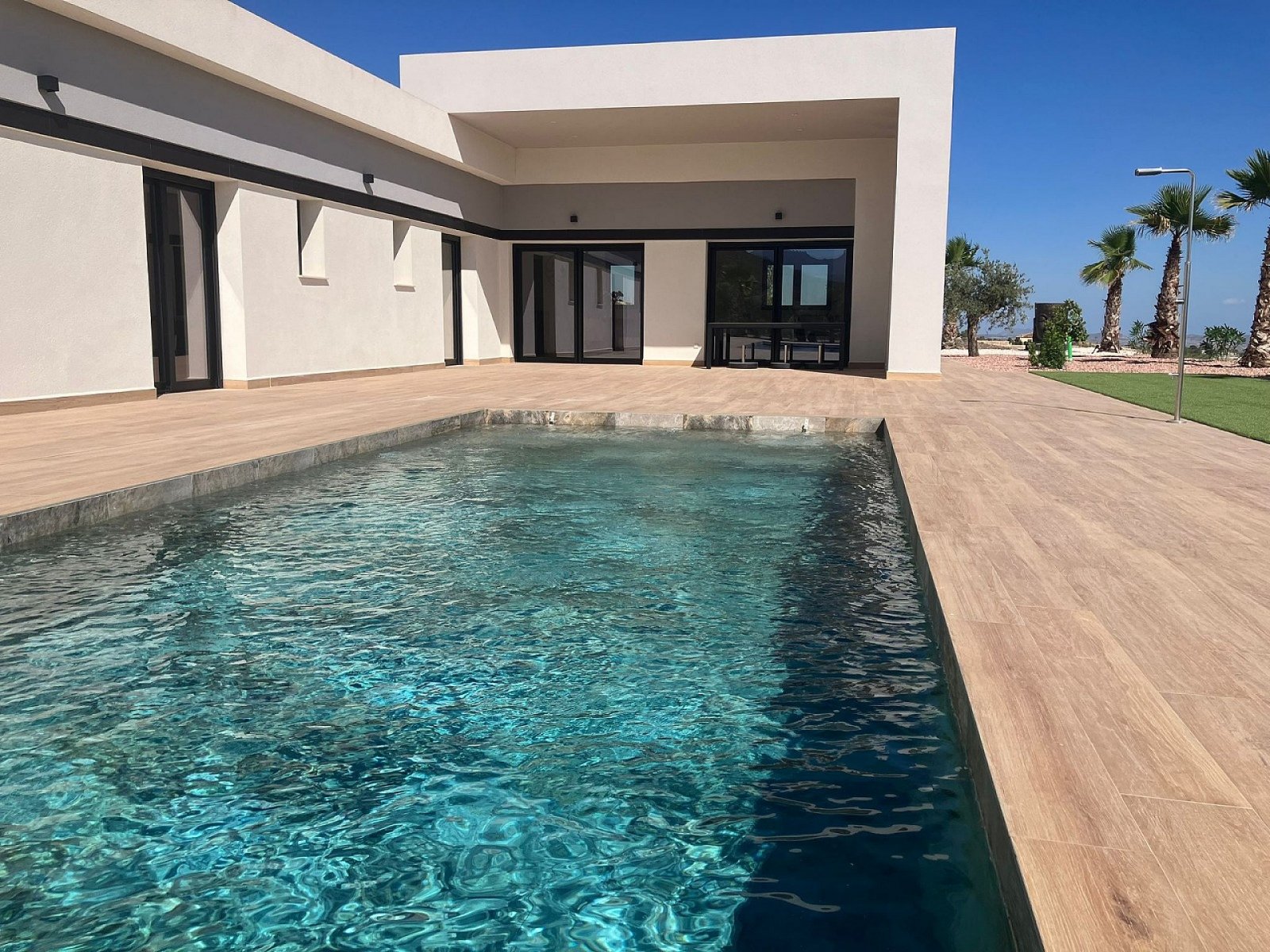 <p>Villa provided with 3 Bedrooms and 2 Bathrooms, private swimming pool and parking space on own plot. </p><p>Villa Bon Sol is a Luxury Three Bedr...
