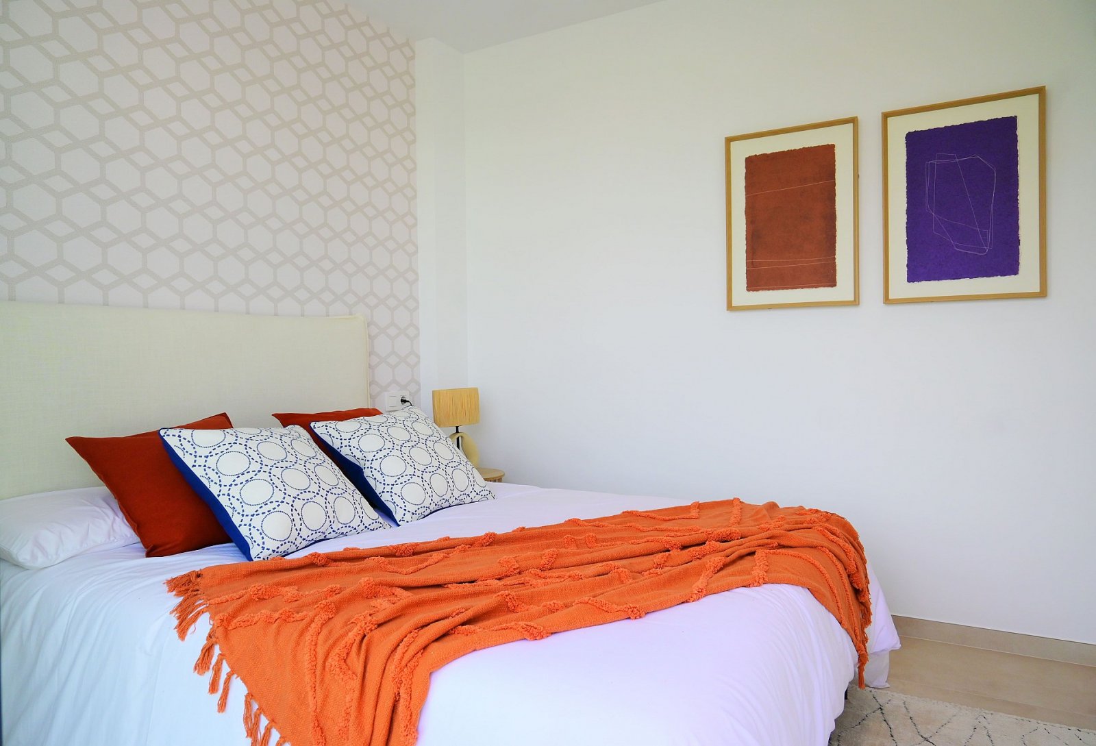 <p>Villa with basement provided with 3 Bedrooms and 3 Bathrooms, private swimming pool and parking space on own plot. </p>