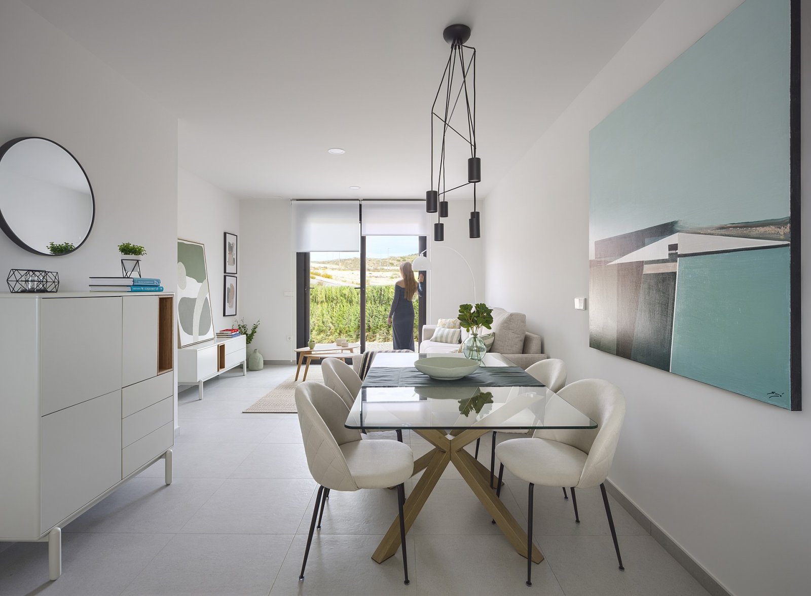 <p>Villa provided with 3 Bedrooms and 2 Bathrooms, communal swimming pool and private parking space within domain. </p>